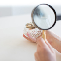 Checking condition of items at auction 