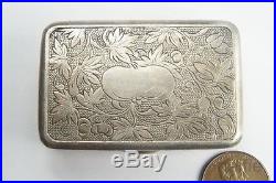 ANTIQUE 19TH CENTURY CHINESE SILVER SNUFF BOX with ENGRAVED FLORAL DESIGNS
