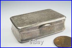 ANTIQUE 19TH CENTURY CHINESE SILVER SNUFF BOX with ENGRAVED FLORAL DESIGNS