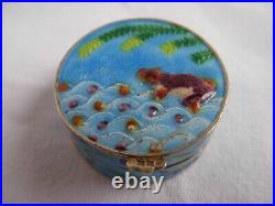 ANTIQUE CHINESE EXPORT ENAMELED SOLID SILVER PILL BOX, FROG, EARLY 20th CENTURY