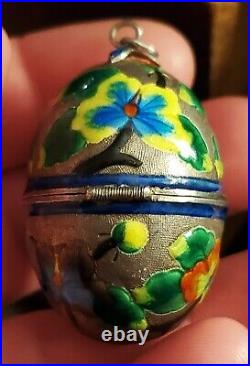 ANTIQUE EARLY 1900S CHINESE EXPORT EGG BOX FLOWER ENAMEL SILVER PENDANT vafo