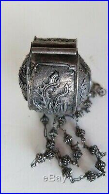 Antique Chinese Qing Dynasty Silver Repousse Heart Locket Hinged Box Necklace