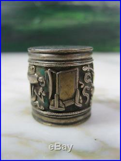Antique Chinese Qing Kangxi Period Enamel On Relief Silver Opium Snuff Box