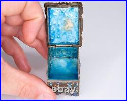 Antique Chinese Snuff/Pill Box, Blue on the inside, Blue Design on outside
