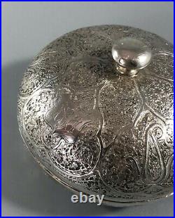 Antique Indian Silver Box 137g A70017