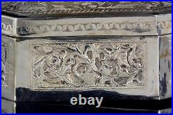 Antique large octagonal Chinese repousse silver jewelry box Qing 635g 22,4 oz