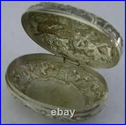 BEAUTIFUL CHINESE EXPORT SOLID SILVER DRAGON PILL SNUFF BOX c1900 ANTIQUE