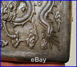 CINA (China) Old Chinese repousse silver cigarette case with dragon