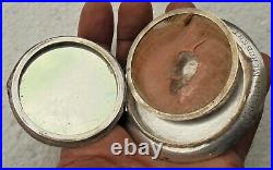CINA (China) Old Chinese repousse silver powder compact