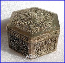 CINA (China) Old Chinese silver hexagonal box with dragon