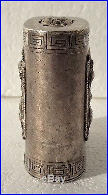 CINA (China) Old Chinese silver repousse box