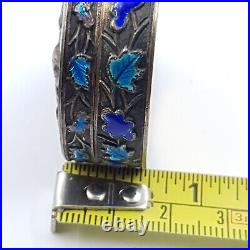 Chinese Export Enamel Trinket Pill Box Early 20th Cent Flowers On White Metal