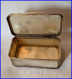 Chinese Silver and Mother Of Pearl Engraved Snuff Box