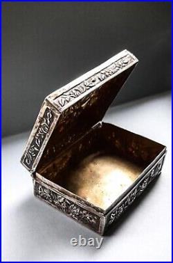 Chinese antique silver snuff box c1860