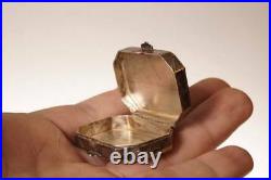 Chinese silver cinnabar pill snuff box