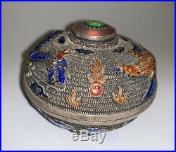 Chinese silver filigree box, elegantly decorated with phoenix and dragon
