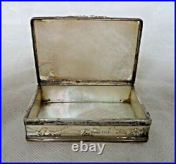 FINE GEORGIAN / CHINESE QING c1800 MOTHER OF PEARL & SILVER SNUFF BOX