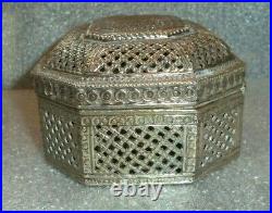 Fine old Chinese reticulated silver box