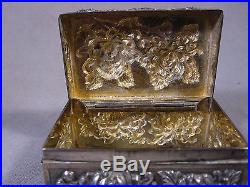Very fine Chinese solid silver box Shanghai LUEN WO no porcelain vase